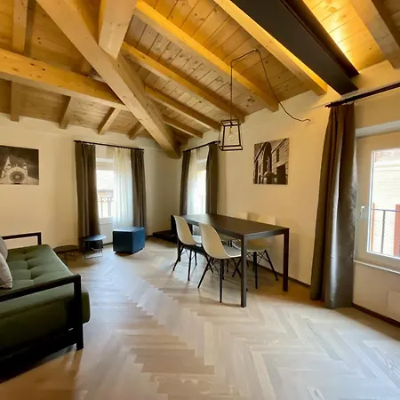 Saragozza A Due Passi Da Piazza Grande - Wifi E Parcheggio Gratuito