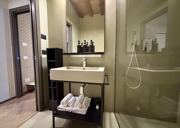 Saragozza A Due Passi Da Piazza Grande - Wifi E Parcheggio Gratuito Modène