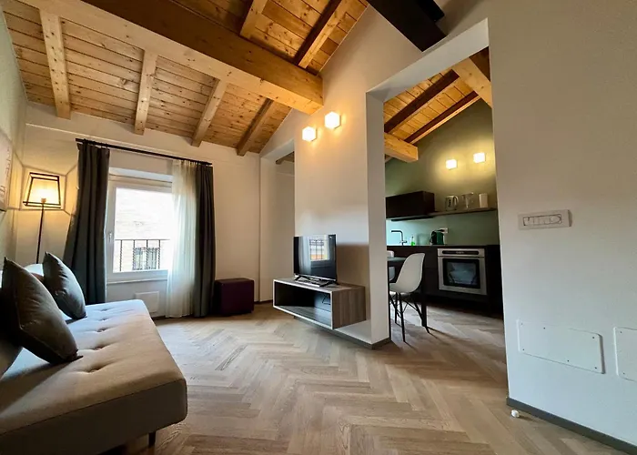 Saragozza A Due Passi Da Piazza Grande - Wifi E Parcheggio Gratuito * Modène