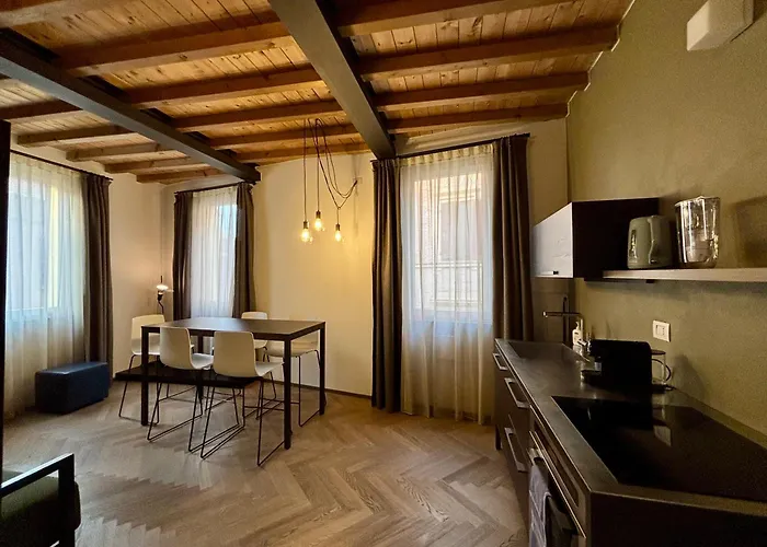 Saragozza A Due Passi Da Piazza Grande - Wifi E Parcheggio Gratuito Appartement Modène