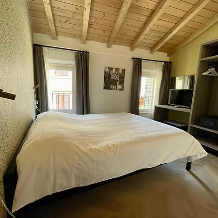 Saragozza A Due Passi Da Piazza Grande - Wifi E Parcheggio Gratuito דירה *