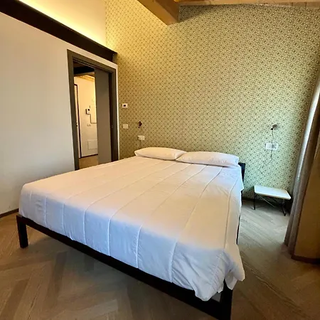 Apartamento Saragozza A Due Passi Da Piazza Grande - Wifi E Parcheggio Gratuito Módena