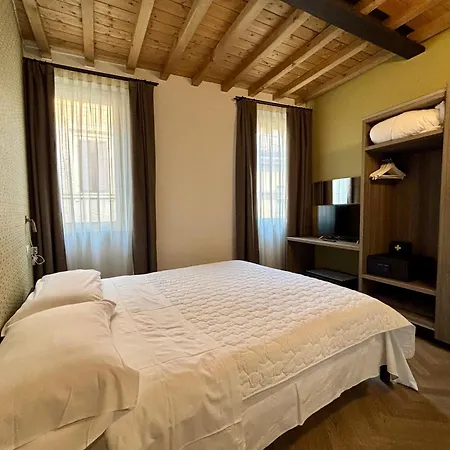 Saragozza A Due Passi Da Piazza Grande - Wifi E Parcheggio Gratuito Apartamento *