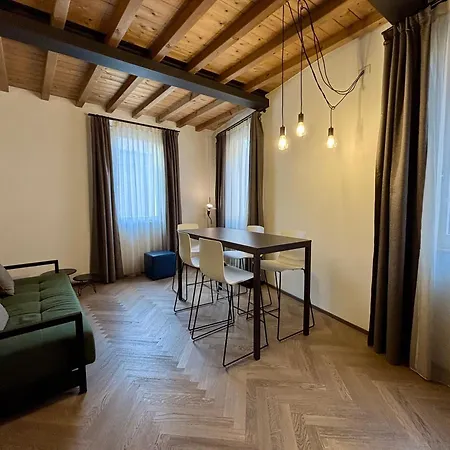 Apartamento Saragozza A Due Passi Da Piazza Grande - Wifi E Parcheggio Gratuito Módena