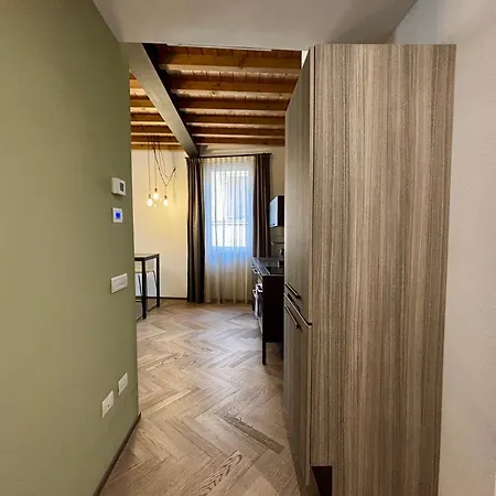 Saragozza A Due Passi Da Piazza Grande - Wifi E Parcheggio Gratuito * Modena