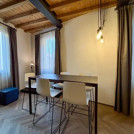 Saragozza A Due Passi Da Piazza Grande - Wifi E Parcheggio Gratuito Apartamento Módena