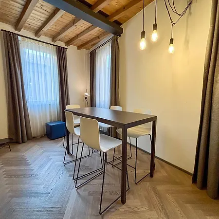 Saragozza A Due Passi Da Piazza Grande - Wifi E Parcheggio Gratuito Apartment Modena