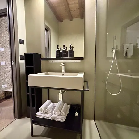 Saragozza A Due Passi Da Piazza Grande - Wifi E Parcheggio Gratuito Módena