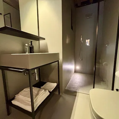 Apartamento Saragozza A Due Passi Da Piazza Grande - Wifi E Parcheggio Gratuito Módena