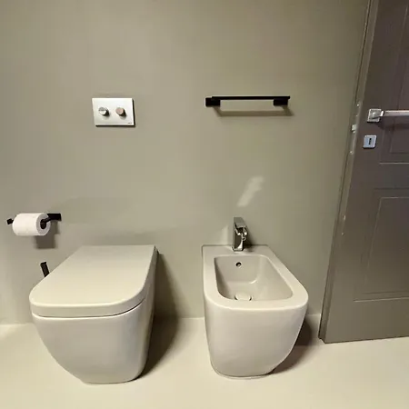 Saragozza A Due Passi Da Piazza Grande - Wifi E Parcheggio Gratuito דירה *