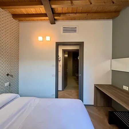 Saragozza A Due Passi Da Piazza Grande - Wifi E Parcheggio Gratuito Apartment *