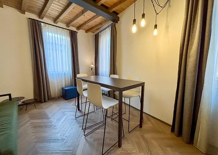 Saragozza A Due Passi Da Piazza Grande - Wifi E Parcheggio Gratuito Apartment Modena