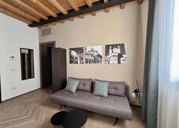 Saragozza A Due Passi Da Piazza Grande - Wifi E Parcheggio Gratuito Apartment Modena